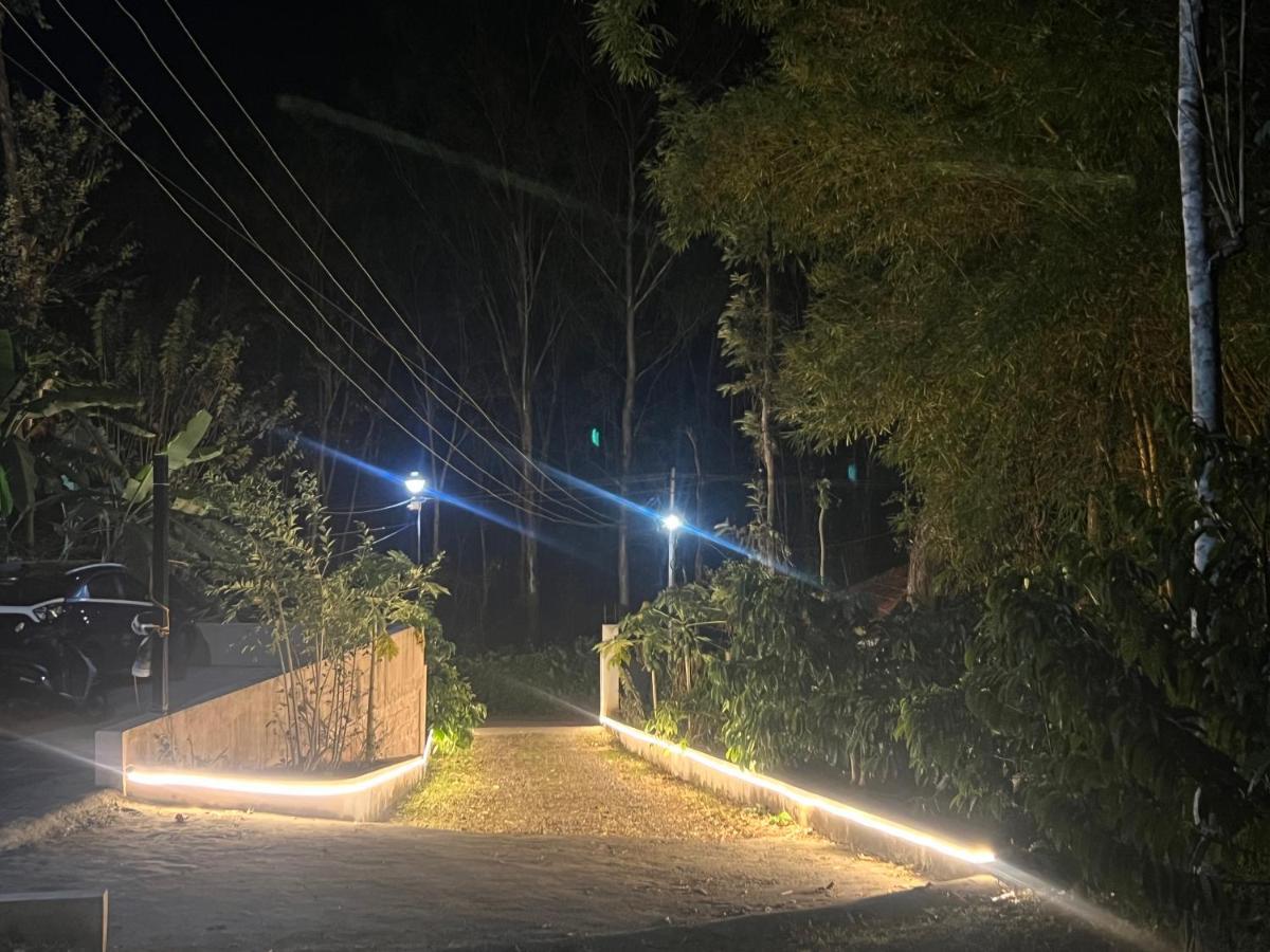 Sri Lakshmi Estates Apartment Siddapura  Luaran gambar